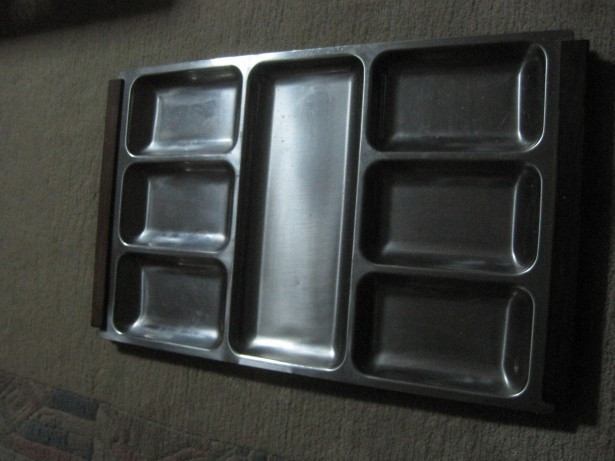 A VINTAGE MID CENTURY MODERN STAINLESS STEEL 18-8 SERVING TRAY