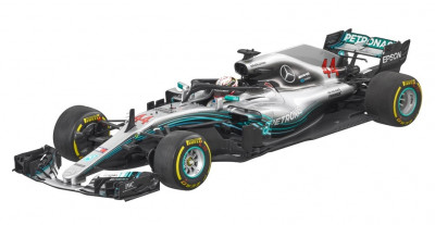 Macheta Oe Mercedes-Benz Amg Motorsport Petronas Lewis Hamilton 2018 Argintiu 1:18 B66960561 foto