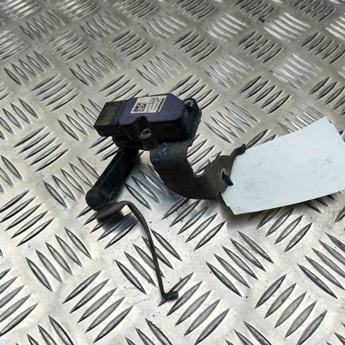 Senzor de nivel &icirc;nălțime dreapta spate VOLVO V60 II 225, 227 2022 OEM: 31406563,32246631 32396523