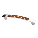 Cumpara ieftin Maner pentru mobila, din metal cu plastic, OZS-2078, lungime 114 mm, distanta gauri 96 mm, wenghe