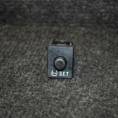 Comutator PEUGEOT 108 2015 OEM: 15D084 1542854 foto