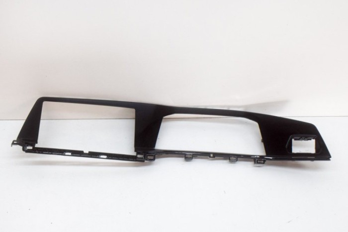 Ornament capac ecran navigație VW GOLF VIII CD1 2020 OEM: 5H2857211C 13522665