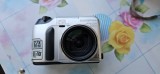 APARAT FOTO OLYMPUS C 700 ULTRA ZOOM FUNCTIONEAZA 4 BATERII AAA SAU ACUMULATORI