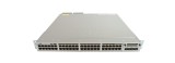 Switch Cisco WS-C3850-48F-L cu 48 de porturi de 1 Gb PoE+, 2 porturi SFP de 1 Gb, 2 porturi SFP+ de 10 Gb și 2 unități de alimentare (PSU)