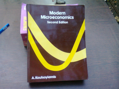 Modern microeconomics - A. Koutsoyannis (microeconomie moderna) foto