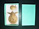 Apararea Pasiva - Set Complet 2 Insigne Regaliste, RARE,interbelice