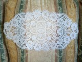 Centru de masa Vintage din bumbac broderie manuala cu acul Point de Venise