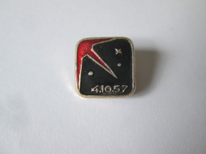 URSS/Rusia insigna colectie:Primul satelit artificial lansat pe orbita pamantului 4 octombrie 1957:Sputnik 1