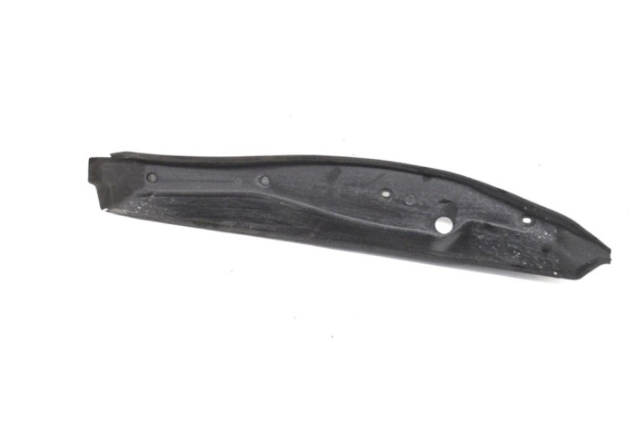 Aripa de plastic st&acirc;nga față MERCEDES-BENZ C T-Model S204 2010 OEM: A2048890125 17191635