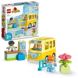 LEGO&reg; DUPLO Town - Calatoria cu autobuzul 10988, 16 piese