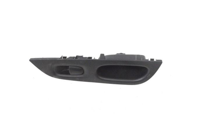 Buton geam ușă dreapta spate NISSAN X-TRAIL T32_ 2015 OEM: 82960-4CE0A | 15465235