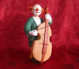 FIGURINA BIBELOU PORTELAN GOEBEL COLECTIA HAPPY CLOWNS ANTON CLOVN CU CONTRABAS