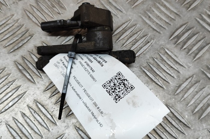 Senzor de nivel &icirc;nălțime st&acirc;nga față PEUGEOT 208 II UB_, UP_, UW_, UJ_ 2020 OEM: 9824543080 | 21744004