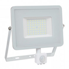 Proiector LED V-tac cu senzor miscare, 50W, 4000lm, lumina rece, 6400K, IP65 , cip Samsung
