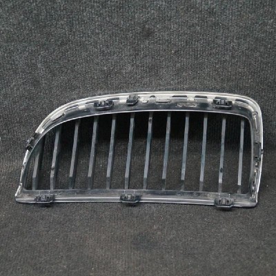 Grila dreapta față BMW 3 E90 2007 OEM: 7120008 2011287 foto