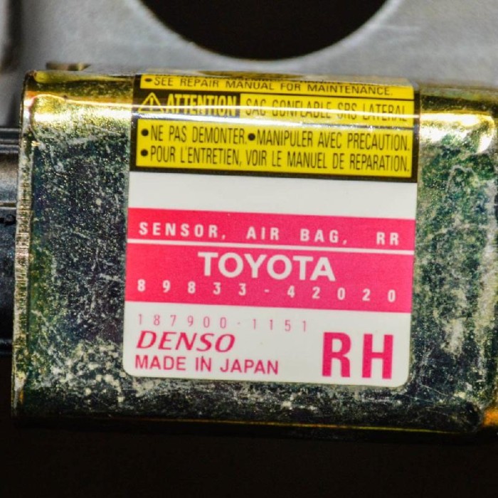 Senzor de impact dreapta spate TOYOTA RAV 4 II _A2_ 2004 OEM: 89833-42020187900-1151 1527317