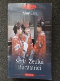 SOTIA ZEULUI BUCATARIEI - Amy Tan
