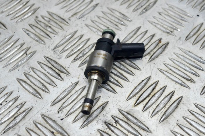 Injector de combustibil HYUNDAI i30 Coupe 2013 OEM: 9041080013,35310-2B360,34503308 12071152