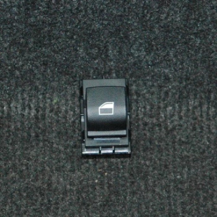 Buton geam ușă st&acirc;nga spate BMW 5 F10 2013 OEM: 9241949 2255357