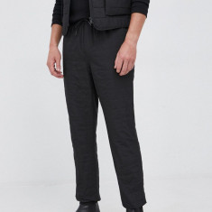 Sisley Pantaloni bărbați, culoarea negru, jogger