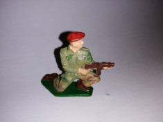 bnk jc Figurina de plastic - Starlux - soldat parasutist foto