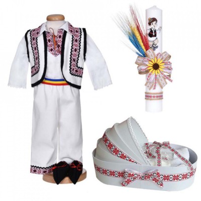 Set botez traditional baiat, trusou botez landou, lumanare si costum popular, foto