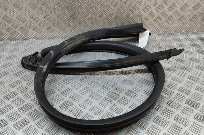 Garnitura ușă st&acirc;nga față JAGUAR XK Coupe X150 2011 OEM: 6W83-20711-AH | 25702262