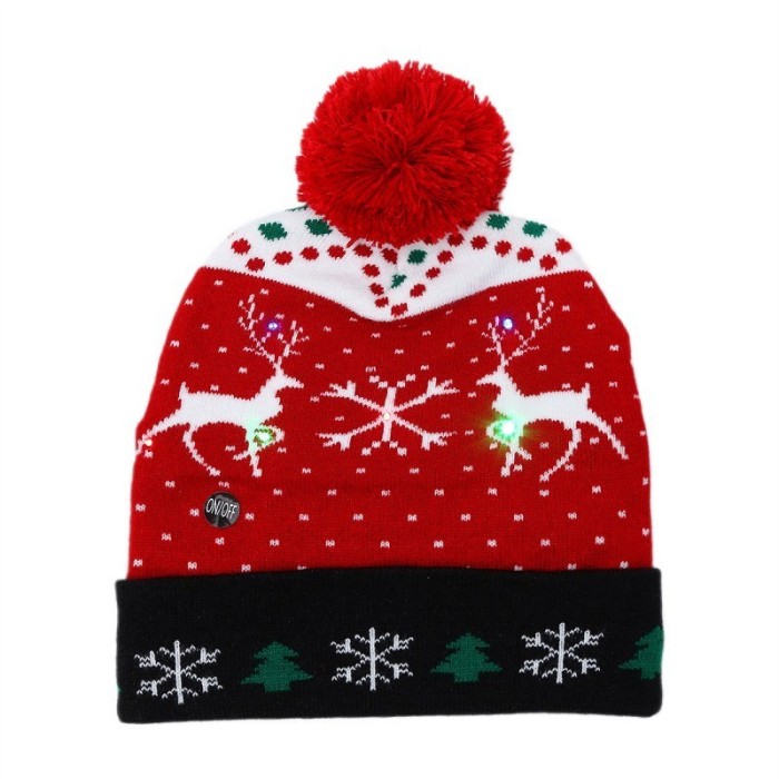 Caciula de iarna cu LED si pompom, tematica de Craciun, cu brazi, reni si fulgi de zapada, JollyMag, CZ51