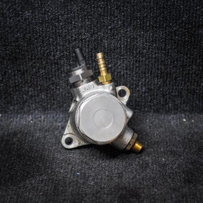 Pompa de combustibil VW POLO 6R, 6C 2015 OEM: 04E127026 1620092 foto