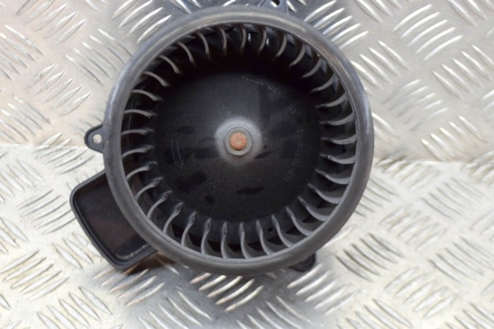Ventilator aeroterma AUDI A6 4G2, C7, 4GC 2017 OEM: 4H2820021C,A62241-112,016070-1276 13560425