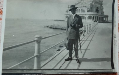 Fotografie tip carte postala, la plimbare prin Constanta, 1928 foto