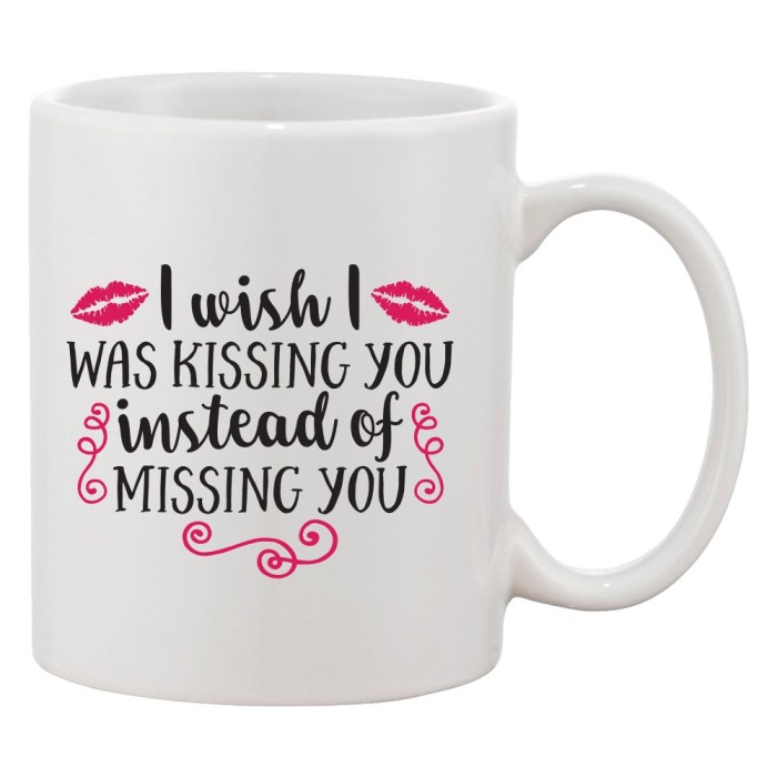 Cana alba personalizata &#039;I wish I was kissing you instead of missing you&#039;, INOVATIX&reg;. 330 ml