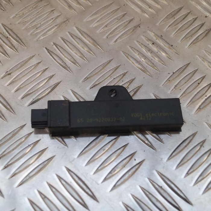 Amplificator de antena BMW X3 F25 2011 OEM: 9220832 2357846