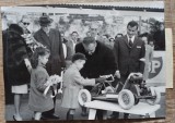 Un cart miniatural pentru printul Albert de Monaco// fotografie de presa