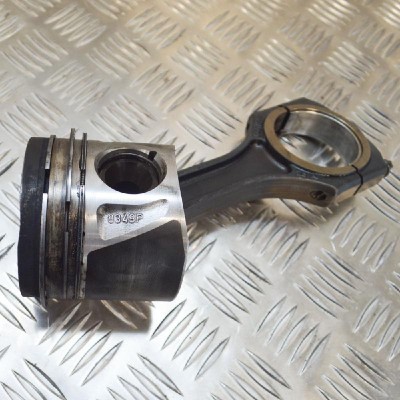 Piston MERCEDES-BENZ SPRINTER 3-t Minibus / passenger 906 2014 OEM: A6460300917,A6460300220 3977009 foto