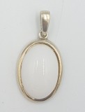 Superb pandantiv vintage din argint placat aur si quartz alb