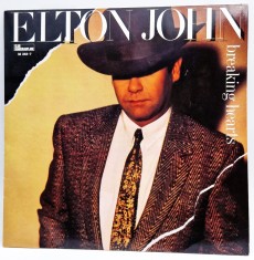 lp Elton John &amp;lrm;&amp;ndash; Breaking Hearts 1984 NM / NM pop rock _ The Rocket , Germania foto