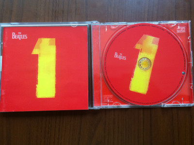 The Beatles 1 best of hits cd disc selectii muzica rock apple emi rec. 2000 VG+ foto