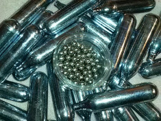 2.200 bile otel 6 mm airsoft tir + 10 capsule co2 - 230 ron foto