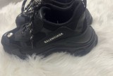 V&acirc;nd adidași balenciaga