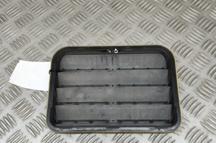 Grila de ventilație caroserie PORSCHE CAYENNE 92A 2014 OEM: 7PP819181A,7PP.819.181.A | 24565063