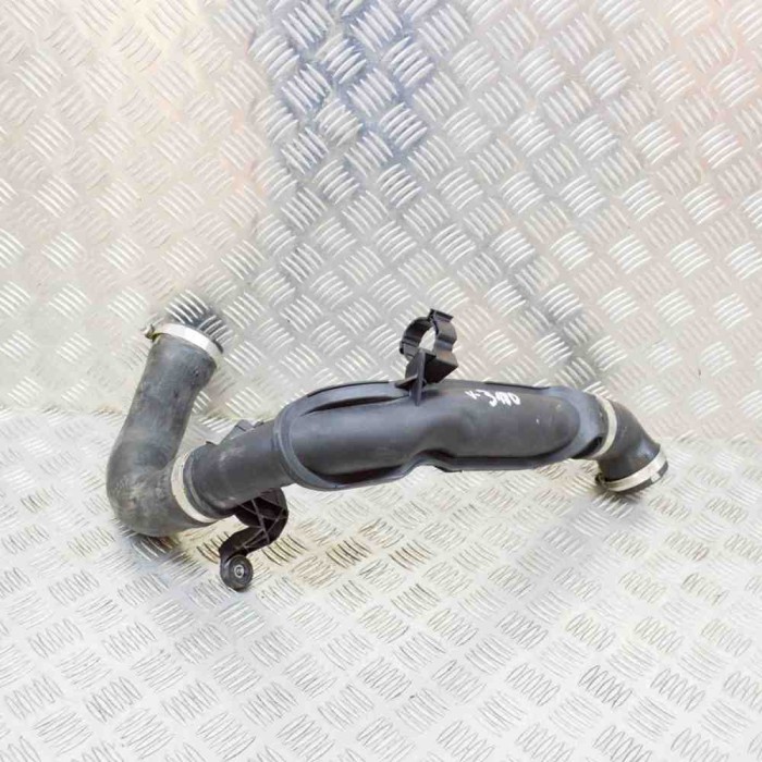 Furtun intercooler dreapta VW SCIROCCO 137, 138 2013 OEM: 1K0145770AE,0281002977,03G906051E,1K0145834AT,1K0145838AF