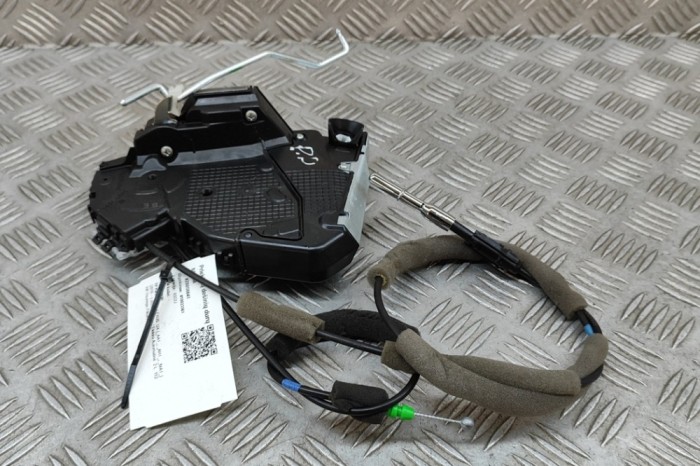 &Icirc;ncuietoare ușă dreapta față LEXUS UX _AA1_, _AH1_, _MA1_ 2020 OEM: 69030-76021 28056641