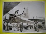 HOPCT 537 D -FOTOGRAFIE VECHE D=18 / 13 CM-AVION/AVIATIE-TRANSPORT AVION IN AVION !!! RARITATE -FOTOGRAFIE AGENTIA NEW YORK TIMES PHOTOS 1947