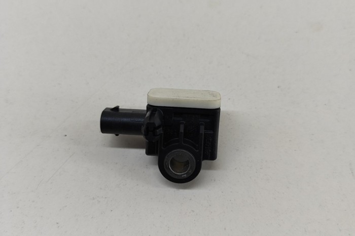Senzor de impact st&acirc;nga față MASERATI GHIBLI M157 2016 OEM: A1668210151,56054085AA 26957138