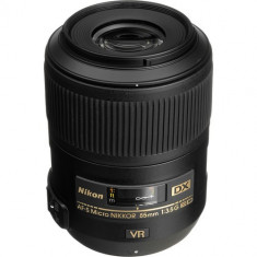 Obiectiv Nikon 85mm f/3.5G ED VR AF-S DX Micro NIKKOR foto