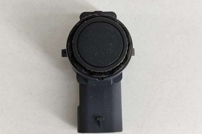 Senzor de parcare spate VOLVO XC40 536 2023 OEM: 32271797,0263073945 23892612
