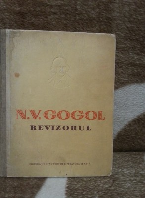 REVIZORUL-N.V.GOGOL EDITIE ILUSTRATA foto