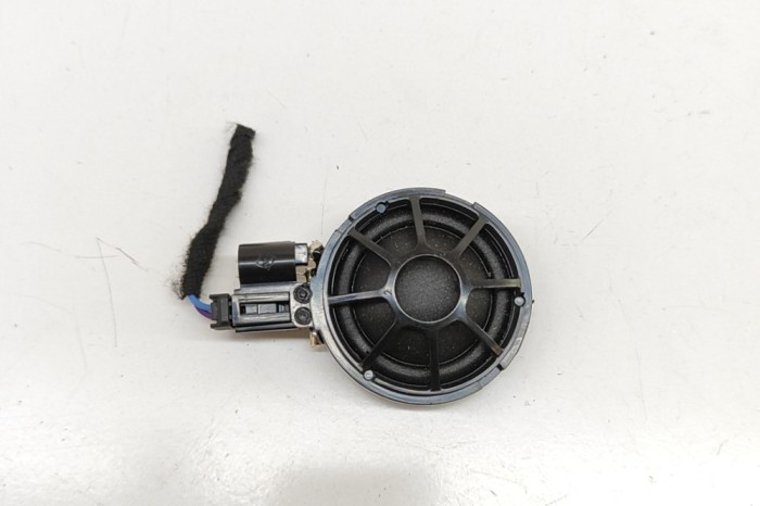 Difuzor ușă st&acirc;nga față TESLA MODEL X 2020 OEM: 1004833-00-A 29812314