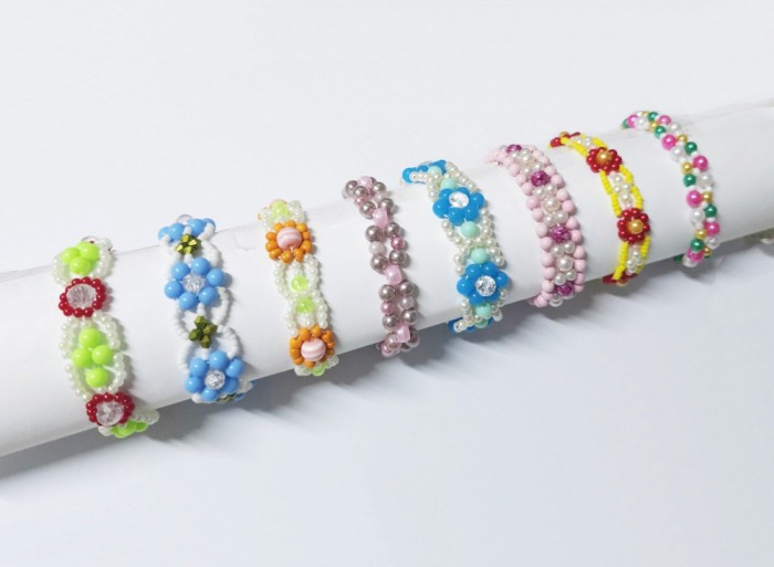 Reducere ! Bratari magele guma , multe modele complexe, duble, florale